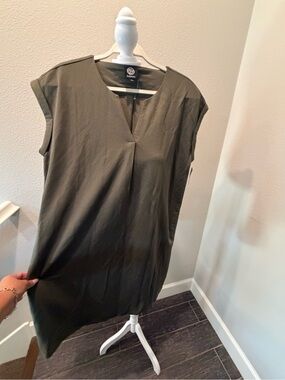bobeau Olive Green V-Neck Cap Sleeve Dress